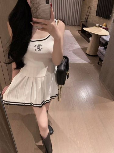 新款现货款号9758 模特实拍图片已保护 小香风针织套装 尺寸Sml 元