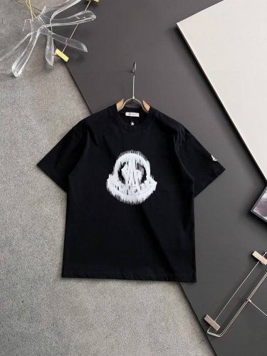 25款Valentin*华伦天努最新独家爆款*. 重克280克纯棉双纱 爆款现货四季系列短袖，简约基础衣橱神器， 休闲百搭必备款 做工走线质感一流，两色推荐：白