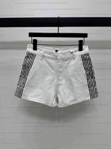 上新原单高端品质 Dio* 2025春夏最新系列！撞色竖条纹牛仔短裤！定制斜纹全棉牛仔材质 酵素水洗工艺 定制独特设计双侧字母竖条纹拼接辨别度十足，常规版型简约