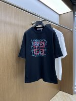 Gvc Ss夏装新品 专柜在售 最新系列图案Logo短袖T恤 必须人手一件的节奏！ 进口顶极精梳棉面料，极为亲肤舒适 摸上去非常的细腻，质感很好，完美体现立体感