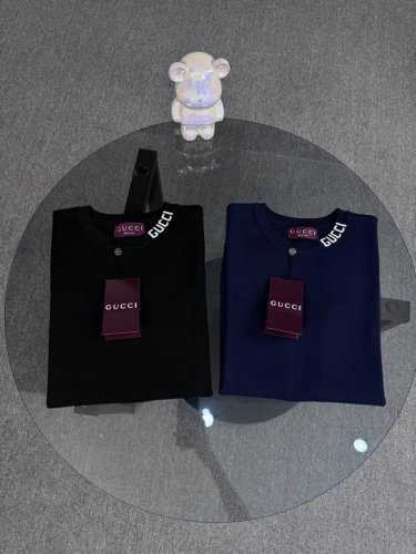 顶级版本 区别通货 25Ss Gucci 夏季新款 重磅推出针织短袖 春夏走秀款 个性独家款式 男女同款 采用进口定制定染面料 后领锁链底全包肩 过水不变形不缩