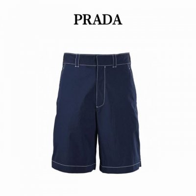 prada普拉达prd 明线弹力棉短裤 面料采用全棉胚布定染 因面料有弹性的特殊原因 提前将面料进行高温蒸汽预缩 定型 裁剪下来裤片尺寸更加精准 整条裤子完成拼