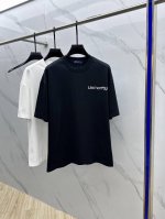 Louis Vuitton*路易威登 2025Fw春夏新品圆领打底外穿T恤，立体感Logo微廓形半袖，活性纯棉打底T恤，棉，手感面糯有骨感，柔而有韧性。工艺处理