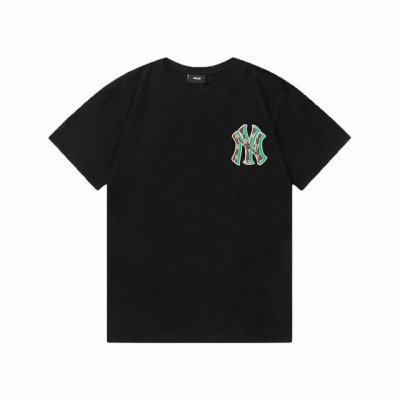 上新 高版本 Mlb方块Logo短袖 男女情侣复古老花立体印花Logo，上身潮奢感十足，轻松展现丰富的视觉效果 吊牌可扫码验证，1衣1码 颜色：黑色 白色 码数
