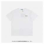 prada 普拉达 25Ss Prd三角标贴布刺绣短袖 面料采用260克重双纱精梳棉，定制32支1*1螺纹，成衣两遍水洗处理，面料舒适亲肤无异感，定制定染面料，