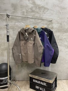 款号#S Nike Acg 限定系列户外机能防水硬壳压胶冲锋衣机能风拉链夹克外套 四次压胶工艺 整衣3D立体仿生学设计衣长臂弯， 防水防雨面料 ，自行区别市面先