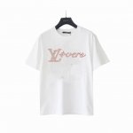 实拍细节图+尺码表 Louis Vuitton 路易威登 重工珠片绣短袖T恤 采用原板独家定制 克32支双莎纯棉面料 质感非常柔软舒服 100%区别市场的顶级面