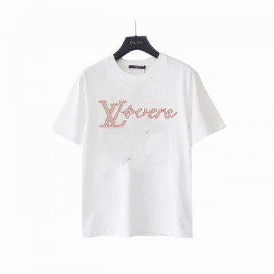 实拍细节图+尺码表 Louis Vuitton 路易威登 重工珠片绣短袖T恤 采用原板独家定制 克32支双莎纯棉面料 质感非常柔软舒服 100%区别市场的顶级面