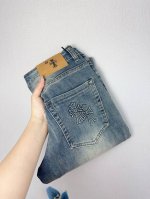 克罗心2025 高级夏季薄款时装牛仔裤，精选弹力超柔软舒适纯棉面料，修身小直脚裤闭眼入剪裁修饰腿型百搭显身材，高级洗水工艺技术尽显裤子档次。！码数28 38。