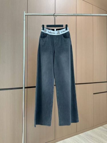 爆款现货 原单品质 设计师｜2025新款撞色松紧织带牛仔裤 极具设计感的一款百搭牛仔裤 大长腿收割 高定面料 垂感度刚好 秀出大长腿 高端出品 经典剪裁视觉显瘦
