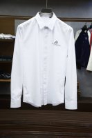 P250 巴黎世家-2025早春新品 专柜在售 时尚高端男装衬衣，纯白色设计干净利落整洁，董事长精英必备系列，舒适松弛又不失大气感，小立领定位设计打破传统束缚，
