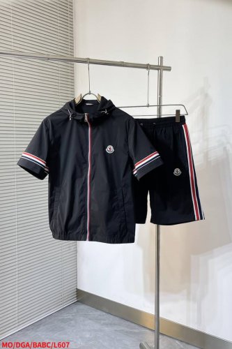 L607 Mo蒙口 2025Fw男士连帽 休闲日常穿搭单品！上身修饰身形、定制面料将时装美学和新都市商务休闲概念完美融合，不同风格任你选：，永不过时 一件，解锁