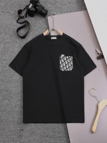 Dior 甄选260克定制面料 顶级品质 精制口袋小Logo 后背定制章仔工艺 男女同款 尺码S M L Xl Xxl 五个码 颜色 黑色 白色