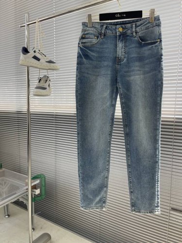 驴牌 25Ss夏季新款牛仔裤 高端品质 面料超级柔软舒适 小直筒版型 上身修长 万能搭配款 码数 29-38 35.37