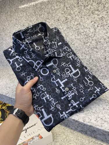 Hreis爱玛士 高端狠货 混纺少量真丝调满花奢感衬衣 专柜新品立挺亲肤有光泽 天然彩贝纽扣作为点睛之笔 于细节处体现优雅不凡 独特的领钉设计 衬托出独一无二的