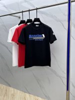 Moncler 蒙口 2025春夏新款D家印花短袖，高版本，专柜同步！很有辨识度，超级有质感！叠穿打底就很有博主范儿了 ，低调有品位 ，原版面料 ，丝光棉面料，