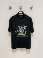 市场有仿版认准工艺和面料 25Ss驴家纯棉最新面料 最高版本 胸前字母标识图案涂鸦工艺经典标识图案Logo时尚简约潮流短袖，最顶级的品质专柜原单短袖，顶级制作工