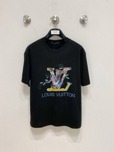 市场有仿版认准工艺和面料 25Ss驴家纯棉最新面料 最高版本 胸前字母标识图案涂鸦工艺经典标识图案Logo时尚简约潮流短袖，最顶级的品质专柜原单短袖，顶级制作工