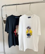 品名 * 战马刺绣重工刺绣小熊短袖 尺码 M.L 颜色 黑色 白色 一眼就相中了的熊 这件小熊短袖好可爱 期待夏天 好萌 无法拒绝的可爱小熊T恤 好百搭好显白