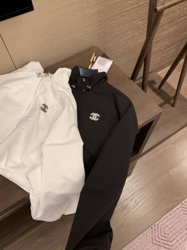 小香中古防晒夹克冲锋衣外套～～要准备新疆旅游的宝贝们必备Sml