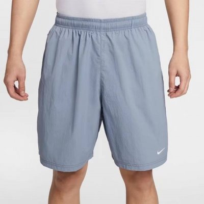 新款上新 Nike 耐克夏季最新款刺绣基础五分休闲短裤 采用重磅华棉面料，触感柔和、垂感强，穿着体验感好 4-5级水洗色牢度不易褪色 面料采用水洗印染工艺 水洗