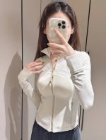 金拉链 白蛋白模特图 -Lululemon25款