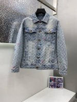 p460 1V路易威登 2025春季新款男士夹克牛仔外套，定制面料高端版本 专柜定制面料 透气舒适度高，细节无可挑剔，品牌元素设计理念，体现高品质。手感细腻柔软