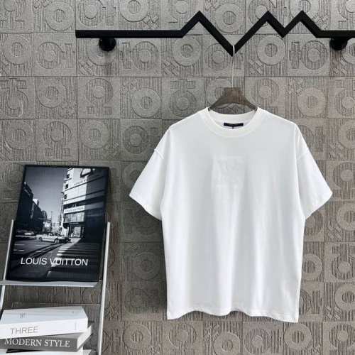 120 Louis Vuitton 路易威登 同色字母刺绣 大Logo标识精致升级，灵感源自八十年代复古 原版面料 官方同款 短袖T恤 同缸染面料 手感非常舒服