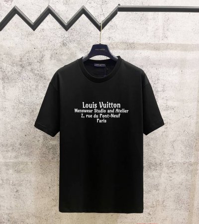 louis Vuitton*路易威登 lv 秀场员工大字母Logo印花短袖T恤 定制280克32支全棉双纱紧密爽滑面料 布面干净 布纹清晰 手感非常细腻扎实 更