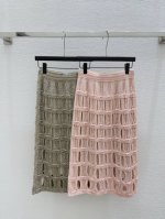 Ch家 早春新款 镂空针织长裙 颜色：粉色 卡其色 尺码：36.38.40