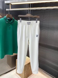 Dior- 迪奥 2025春季新款 最新休闲裤 原版裤型上身休闲百搭 随性慵懒范 定制原版锦纶面料 舒适感爆棚 高端大气 春天的味道有没有 首选 码数 29-3