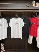 主推 Fendi 独家专供春季新款芬迪时尚休闲短袖 高级密针短袖高端欧版原单圆领T恤衫 透气舒适度高 细节无可挑剔 品牌元素设计理念 体现高品质 呈现休闲裁剪
