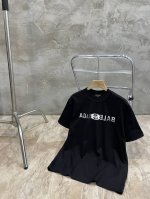 100 Balenciga/巴黎2024新款镜面倒向印花短T 面料采用克重260克，配套十字螺纹 柔软舒适。螺纹釆用定染无色差。经典字母Logo采用进口环保胶浆