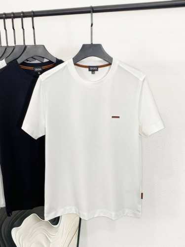 新品 Ez家男士经典休闲针织提花圆领衫，高端洋行渠道货，25年春夏新品，纯正血统品质，原厂代工出品， 直供全球柜台货！！独家售卖！！ 品相与面料工艺都极为拔尖的