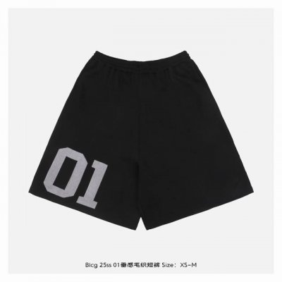 balenciaga 巴黎世家 25Ss 01垂感毛织短裤 面料创新性纱线选材 定织100%高模量人造丝 采用奥地利兰精集团生产的Modal Black系列 通