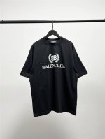 高版本，质量很好！原版包装，2025年新款巴黎世家 Balenciaga男女同款麦穗印花短袖T恤！经典款非常好看！ 此款尺码偏大，最小Xs穿到145斤左右！最大