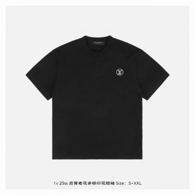 lv 25Ss 后背老花多标印花短袖 面料采用230克重精梳棉，定制32支1*1螺纹，成衣两遍水洗处理，面料舒适亲肤无异感，定制定染面料，纺织密度高，垂感佳，不