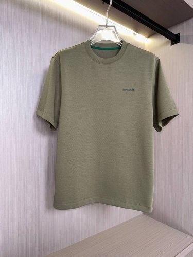 衣服 裤子 军绿色上衣