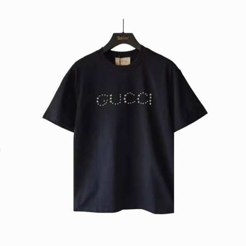 实拍细节图+尺码表 Gucci 古驰 24Ss铆钉字母Logo短袖T桖 官网同步，专柜纯棉面料！贴肤舒适，耐看又好穿，经典简约Logo设计，原厂工艺一丝不苟，定