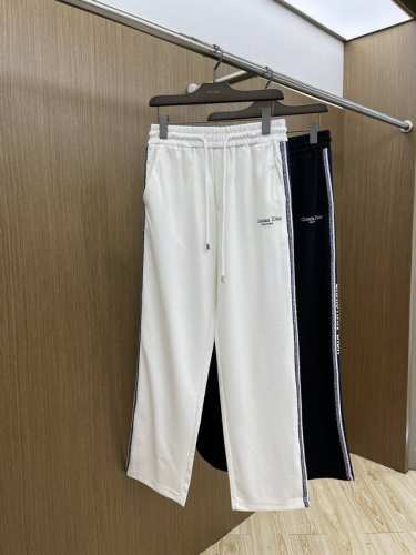 高端货品 Cd 2540春夏新款休闲裤！官网同步发售。品牌经典Logo休闲裤 ，定制面料，舒适度极好，手触感强烈。辨识度极高，Fdh完美品相工艺 颜色：黑色 白