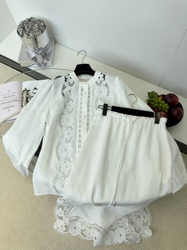 p550 /套 25Ss 超仙又贵气的亚麻拼接水溶花分体套装3 ●Size S M L ●