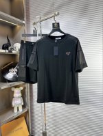 prad*普拉达 Ss25夏季新款休闲套装 贸易公司渠道订单，海外精品独家限定发售，经典即永恒，入手绝对值的！这种类型的套装也是懒人必备的一套，不用想怎么搭配，