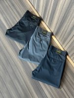 Boss 新款来袭2680新春爆款新品 专柜有售 实体店极品休闲裤专柜原版1:1好货，适合各个年龄段。市场最高版本的欧洲进口面料。舒适柔软亲肤，上身效果超级棒时