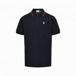 Burberry 巴宝莉 经典Tb刺绣polo短袖 精选珠地网眼布棉质面料打造，绣有专属标识图案。搭配尖领设计,开襟处点缀品牌标志性条纹，进口扁机订织。手工缝制