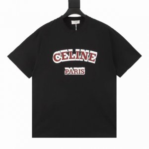 款号Y776 celine 赛琳 经典字母印花基础款短袖T恤 ce气质清爽干净的短袖T恤 夏天T恤季到了 你准备好了吗 精选厚实的平织棉布制作 面料质感瓷实很显