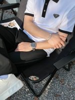 Prada 2025Ss夏季新款 Logo男士翻领Polo衫！经典商务男款，高端男装的天花板级别的商务男款！简约时尚大气不失优雅，单穿内搭体面过人，品质控 细节