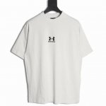 本地自取210 balenciaga X Underarmour 巴黎世家安德玛联名刺绣短袖T恤 原版5.4K购入 这件颜色不是纯白色！底色偏灰 室外看可能有点