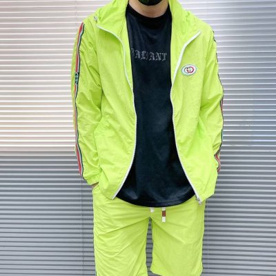 古驰 2025夏季防晒衣短裤套装，海外专柜同步 轻薄高品质面料奢华高级定制 任何人都可以轻松驾驭，客供进口聚纤维面料 手软舒适有型 吸汗透气 ，外贸公司订单，N