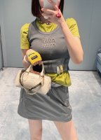 Miumi* 25Ss春夏新款 字母徽标百搭显瘦松紧腰短款半裙丨独家Yb开发！高版出品！走在路上也超吸睛超A字版型完全不挑人 立马拉长身形 轻松穿出大长腿即视感