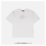 LV 25Ss 圆环三花刺绣短袖 面料采用260克重精梳棉 定制32支1*1螺纹 成衣两遍水洗处理 面料舒适亲肤无异感 定制定染面料 纺织密度高 垂感佳 不易变